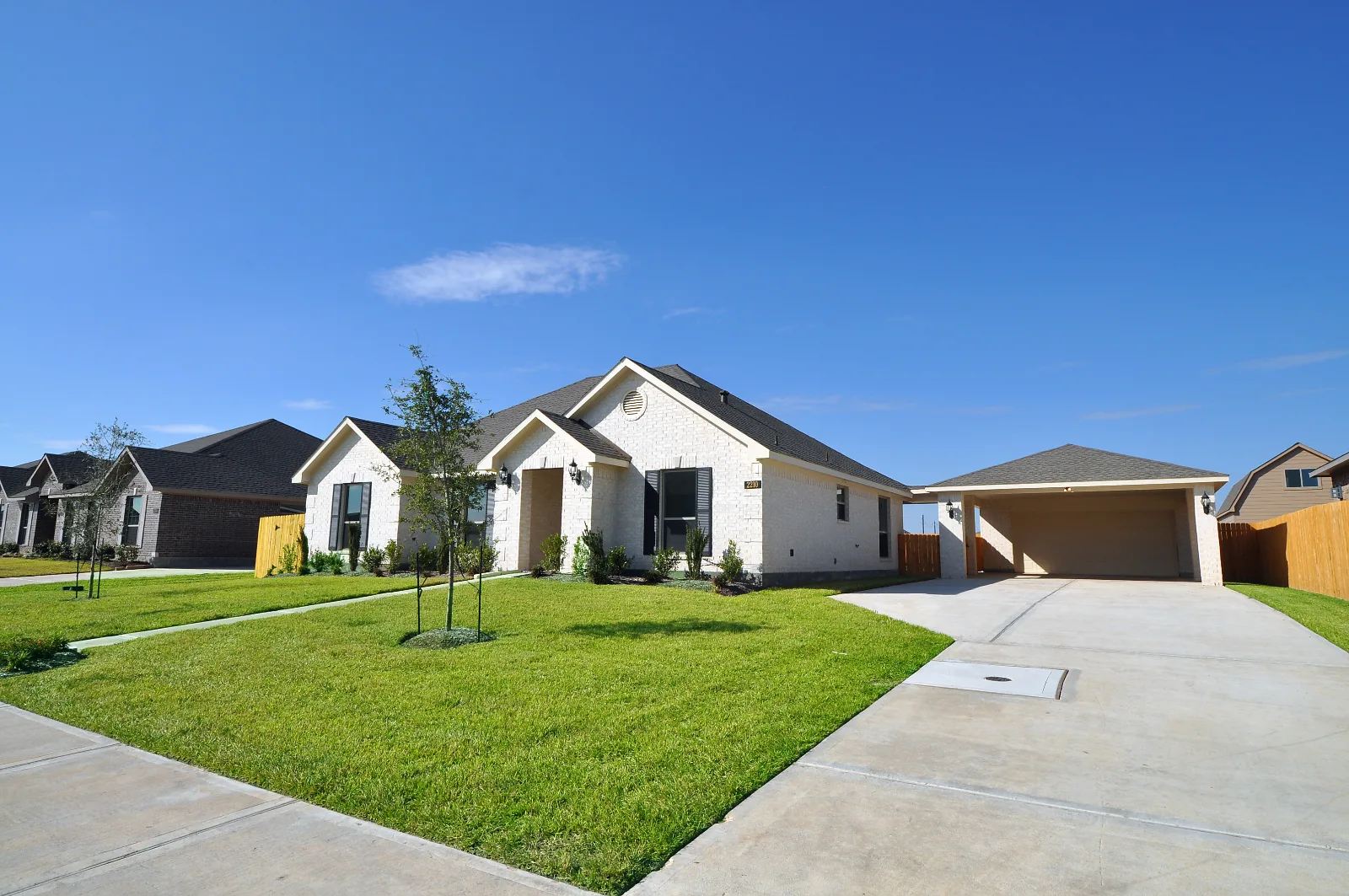 Photo 3 of the Cervelle home at 2210 Ensenada Drive, Pedregal South, League City, Texas