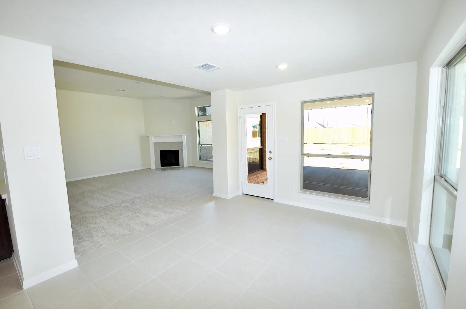 Photo 13 of the Cervelle home at 2210 Ensenada Drive, Pedregal South, League City, Texas