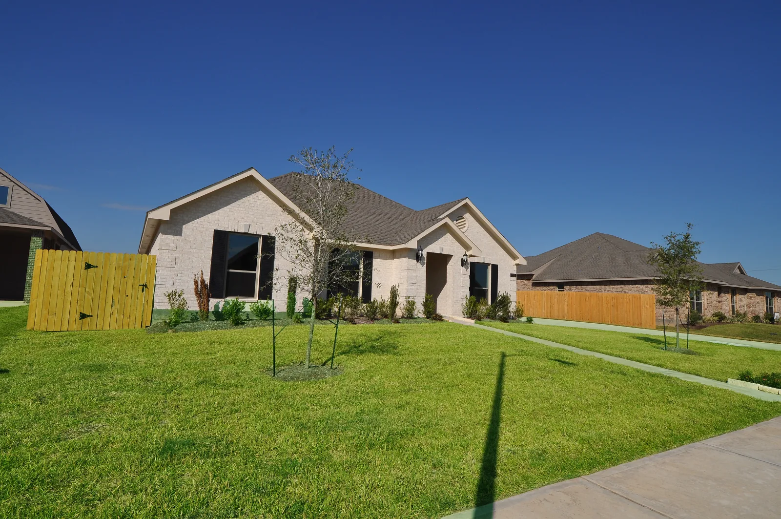 Photo 2 of the Cervelle home at 2210 Ensenada Drive, Pedregal South, League City, Texas